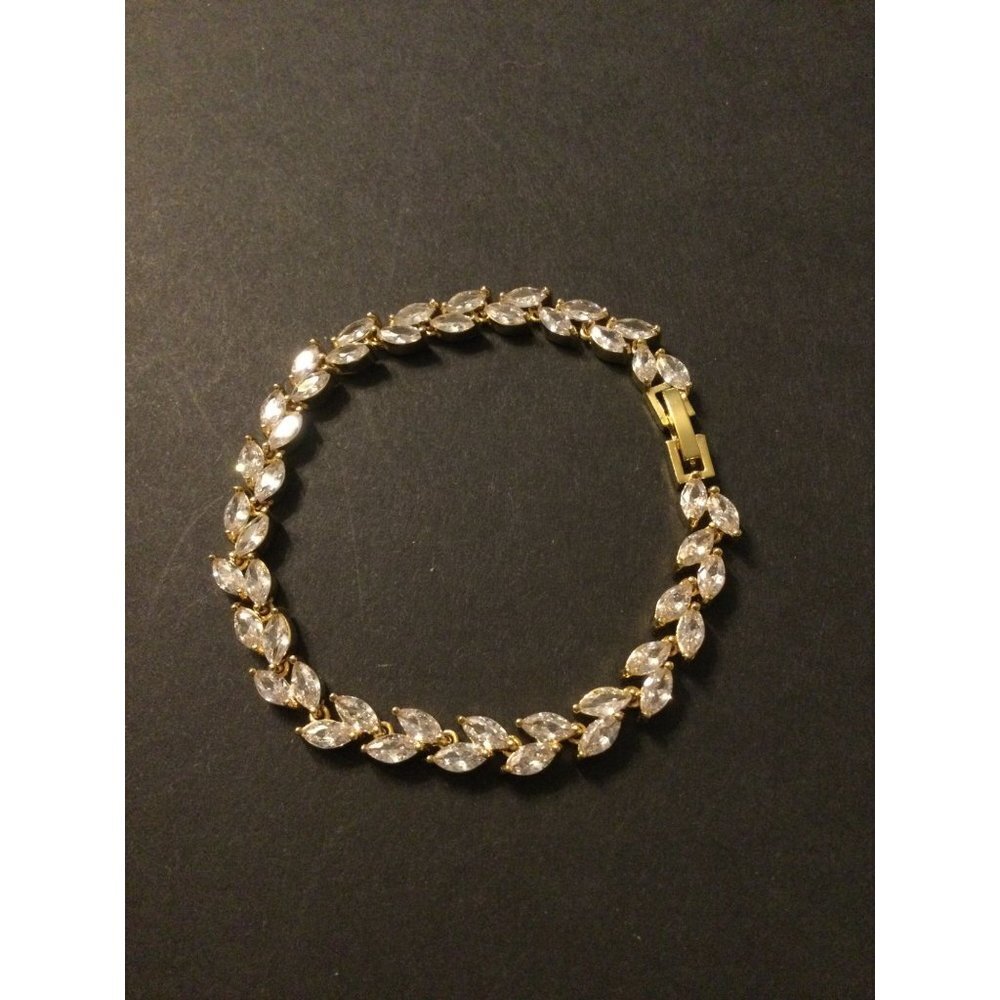 Double leaf shaped Tennis Bracelet gold color faux diamond wedding prom elegant